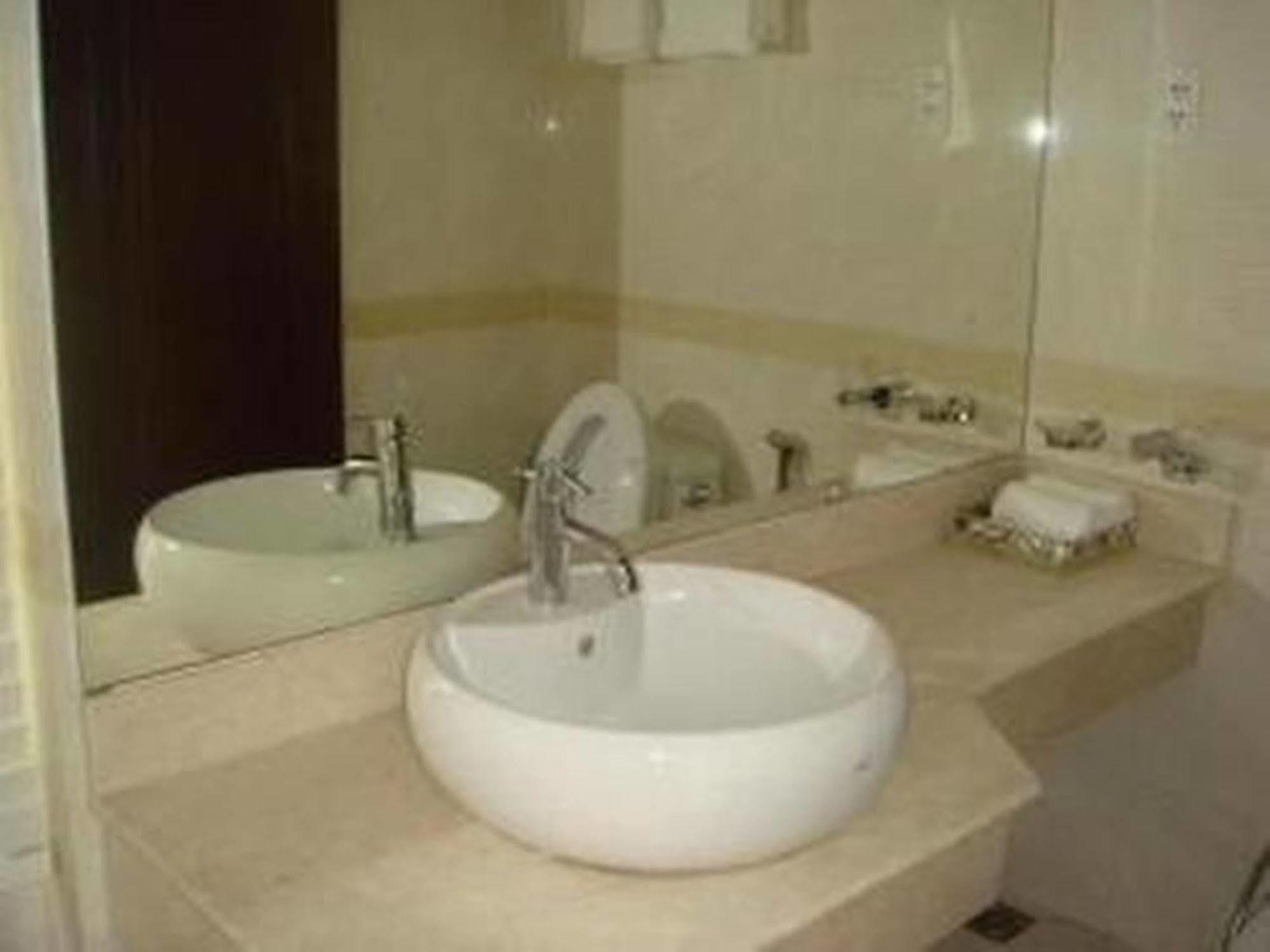 Trung Son Hotel Πόλη Χο Τσι Μινχ Εξωτερικό φωτογραφία